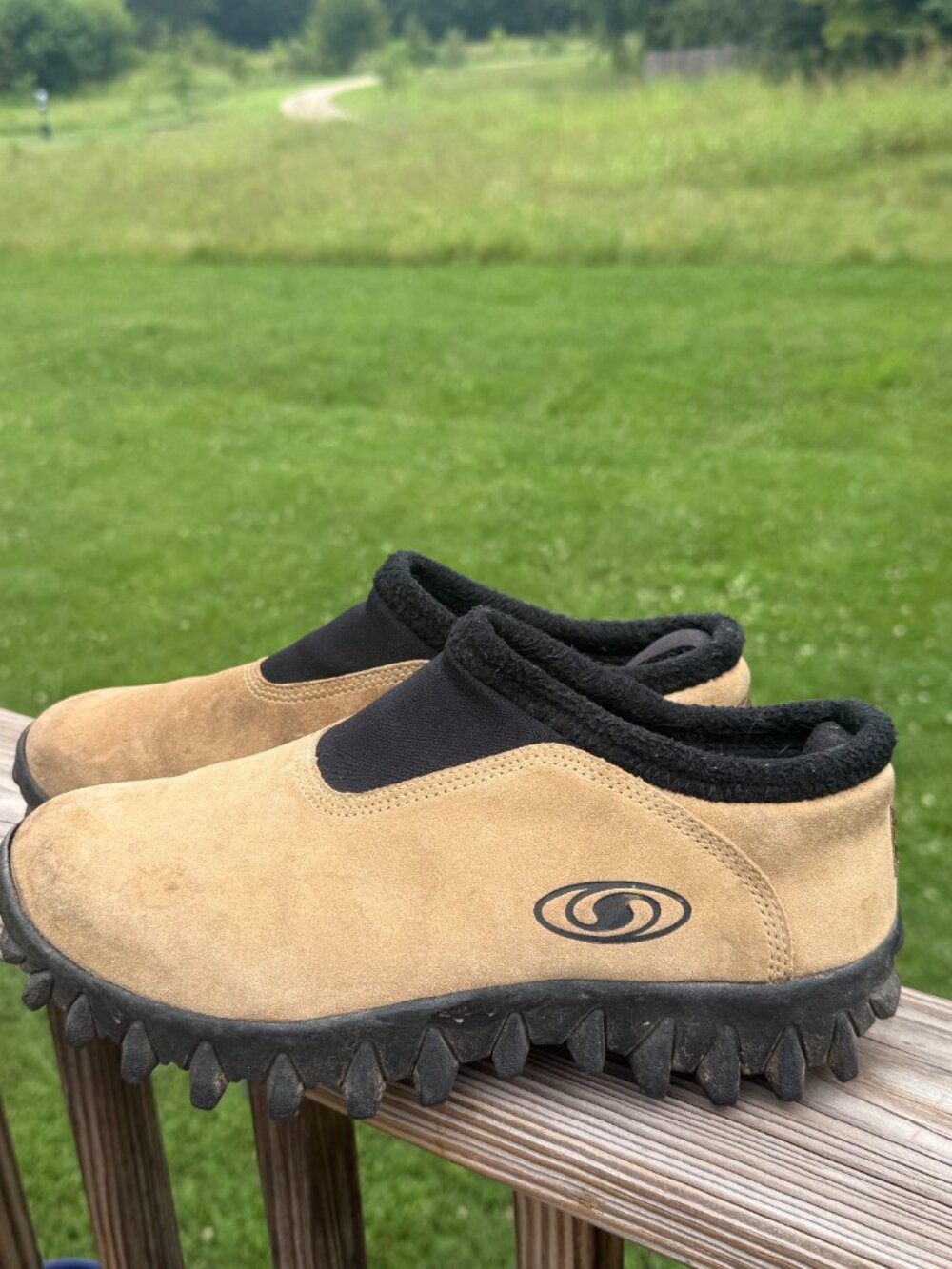 Salomon Suede Slip On Trail Shoes Gorpcore Hiking Mens US 8.5 Tan 3989 - Picture 8 of 10